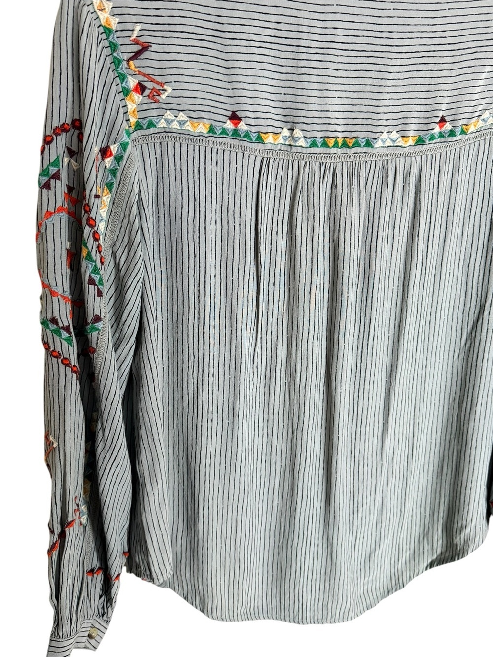 Anthropologie Akemi + Kin Embroidered Boho Peasant Blouse Size 2 - Picture 6 of 9